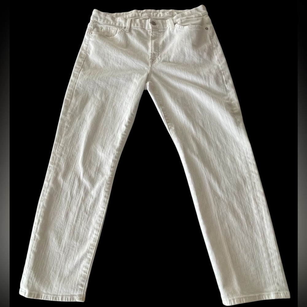 🤍7️⃣NWOT SEVEN FOR ALL MANKIND white jeans size 31.  Awesome fit & stretch!